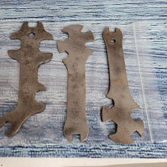 Vintage flat steel multi size wrenches - Picture 3 of 6